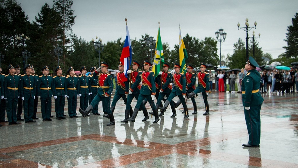 Военный учебный центр ДВГУПС выпустил офицеров по трём специальностям в Хабаровске