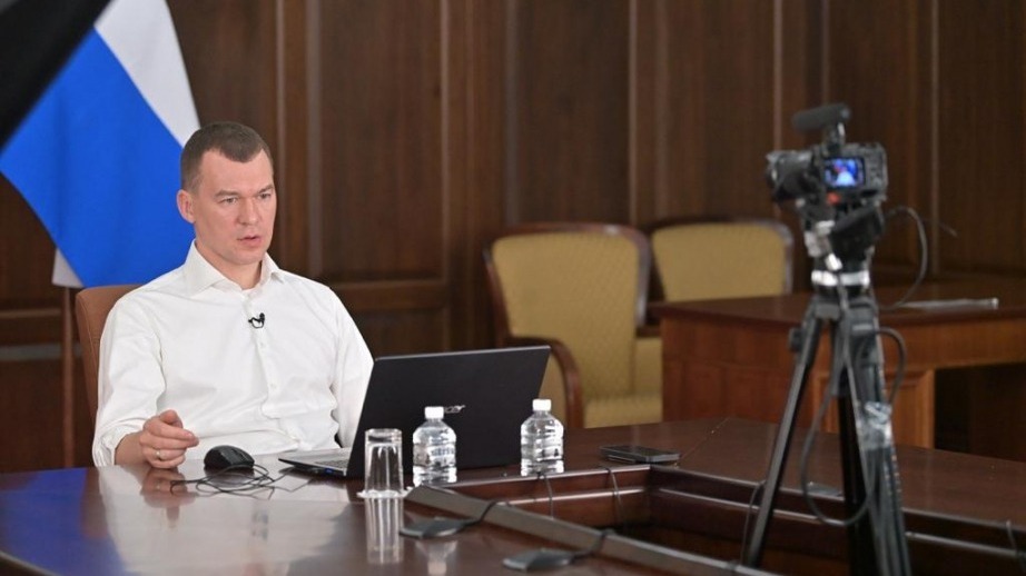 Эксперт: Прямые эфиры дают полную картину происходящего губернатору Хабаровского края