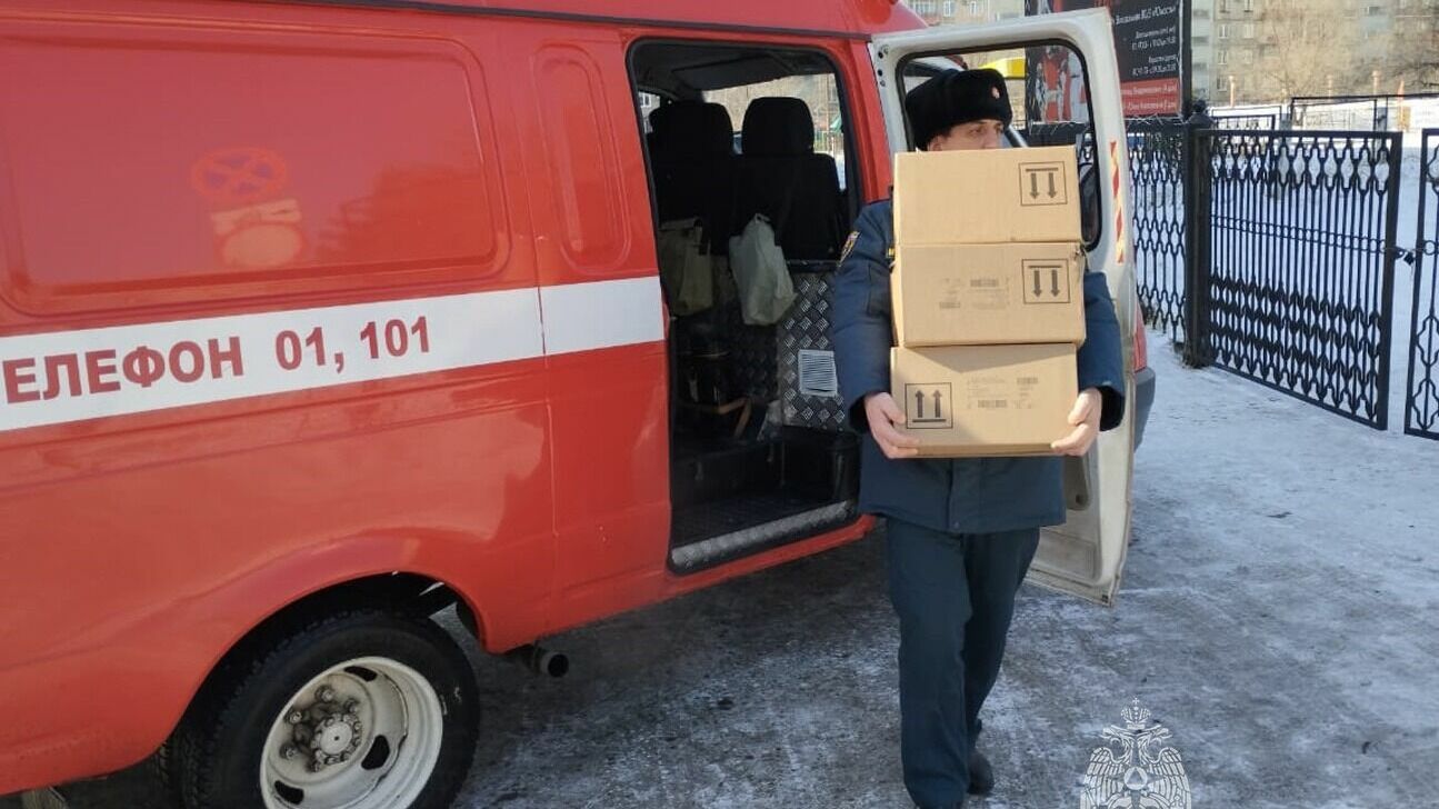 Пожарные Комсомольска-на-Амуре собрали гуманитарную помощь для участников СВО