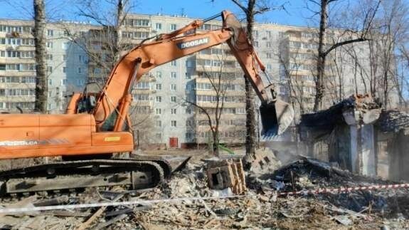 Очередной барак снесли в Хабаровске