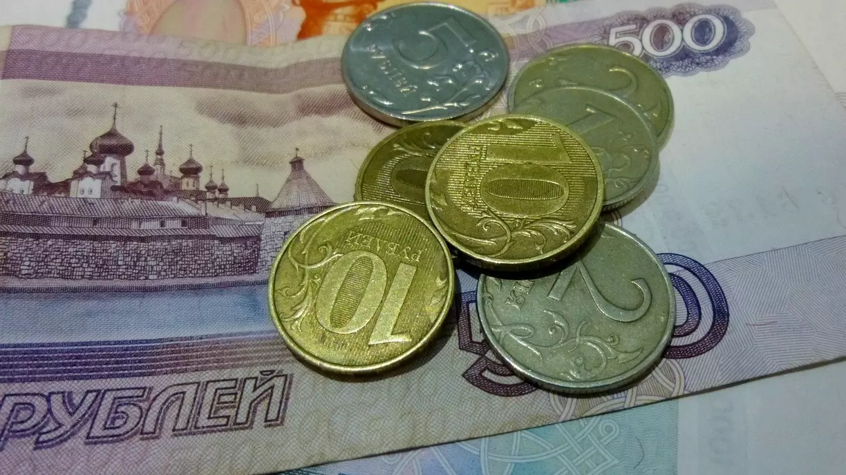 Работодателям доплачивают за выплату зарплаты работникам в Хабаровском крае