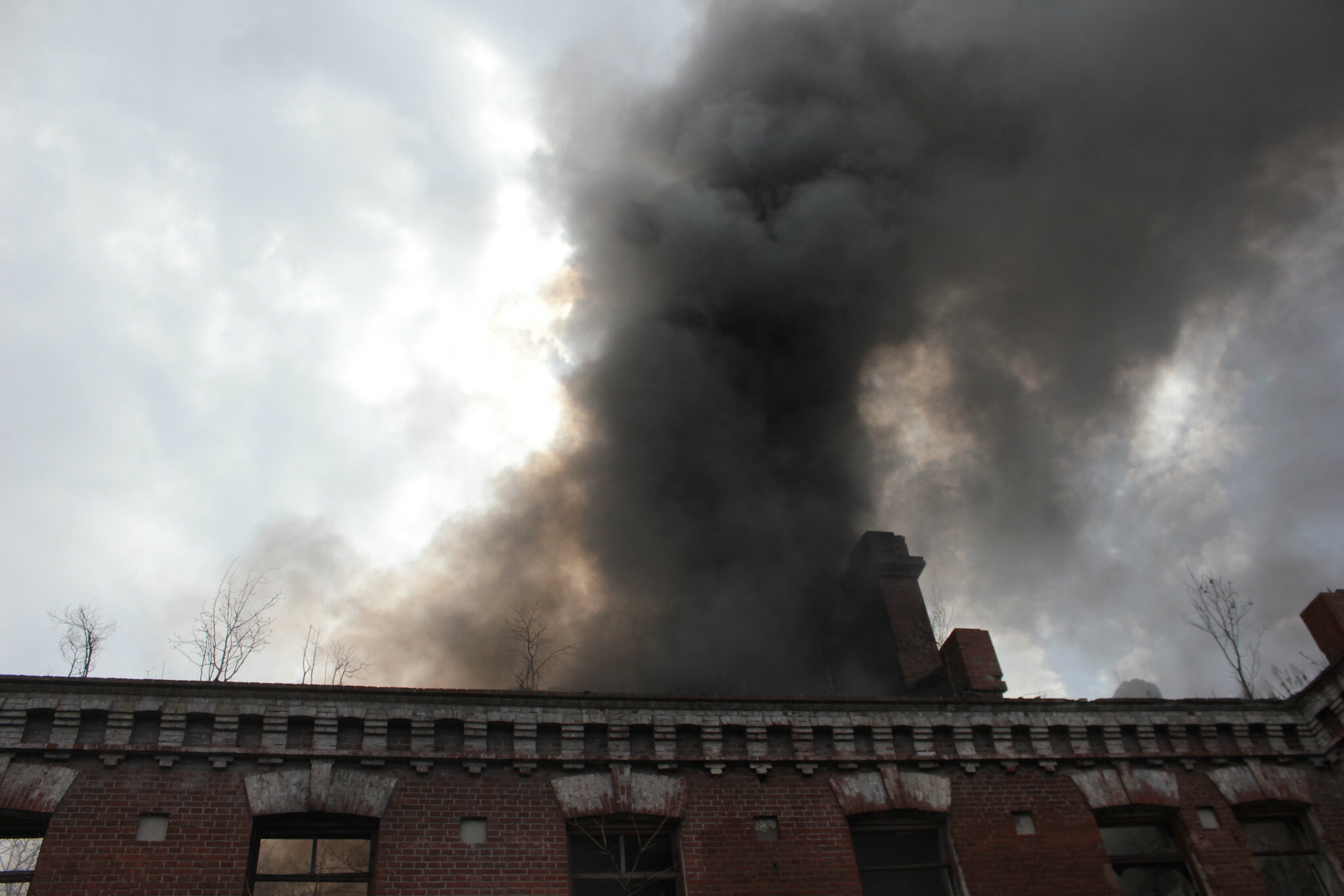 Пожар в военной части в Хабаровске успели потушить вовремя
