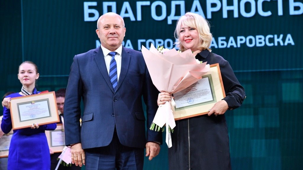 Мэр Хабаровска поздравил руководство и преподавателей ДВГУПС с юбилеем вуза