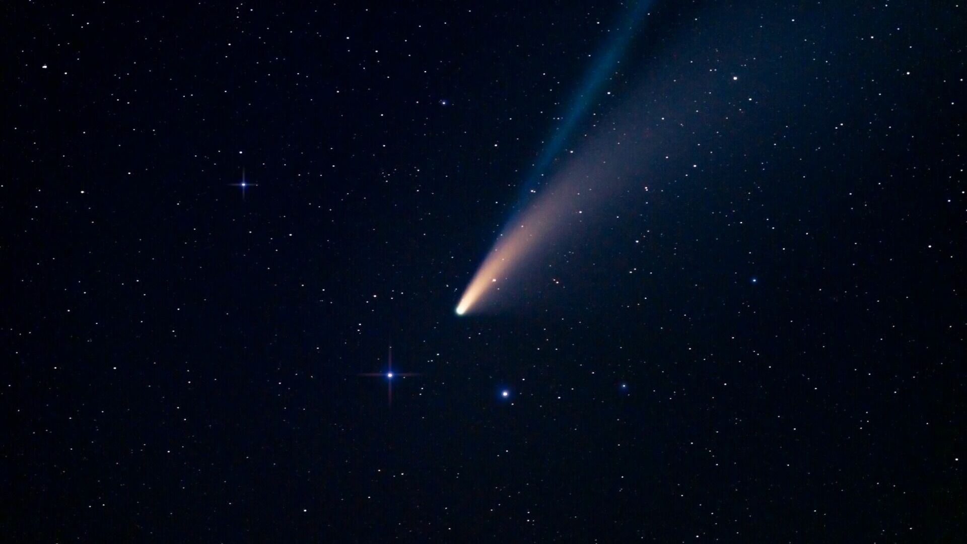 Жители Хабаровска могут увидеть комету времен мамонтов