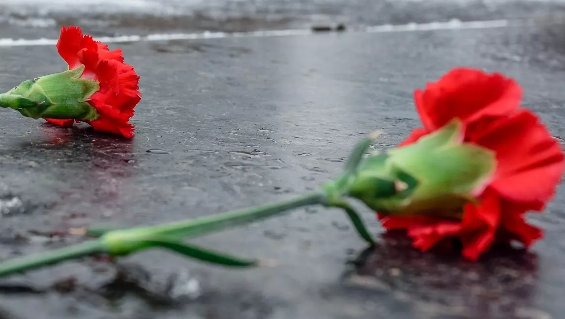 Память жертв теракта в Подмосковье чтят в Хабаровске