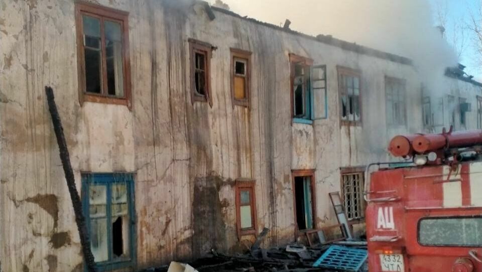 Крупный пожар чуть не унес несколько жизней в забайкальском селе