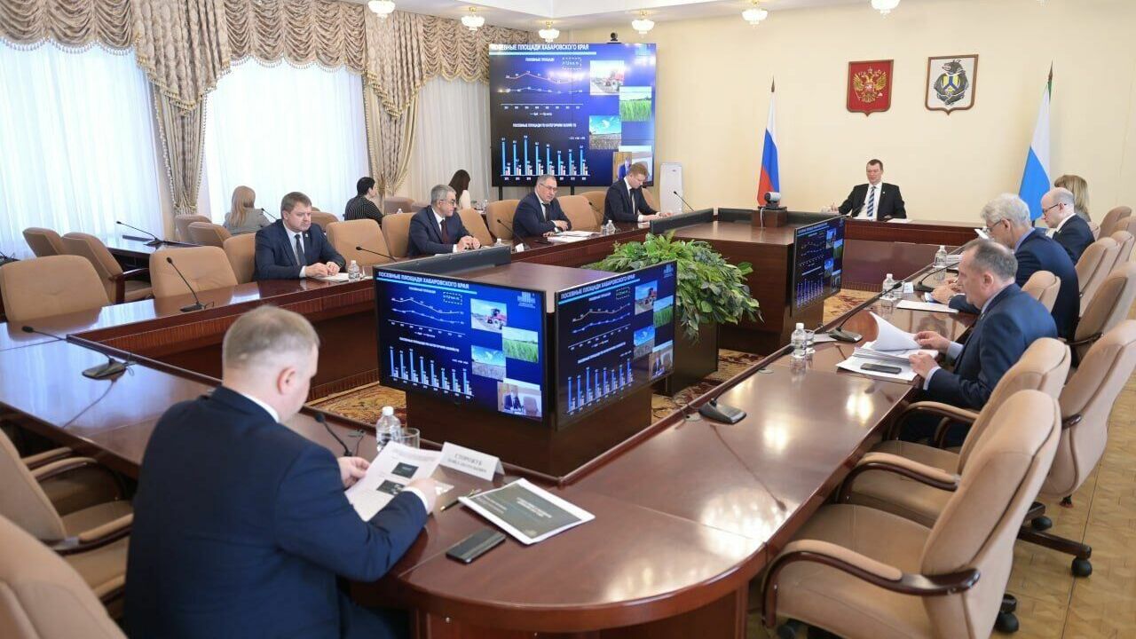 В правительстве Хабаровского края обсудили условия посевной компании