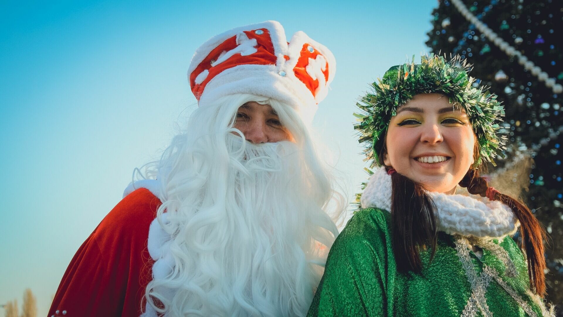 Дед Мороз и Снегурочка из Хабаровска в Дебальцево