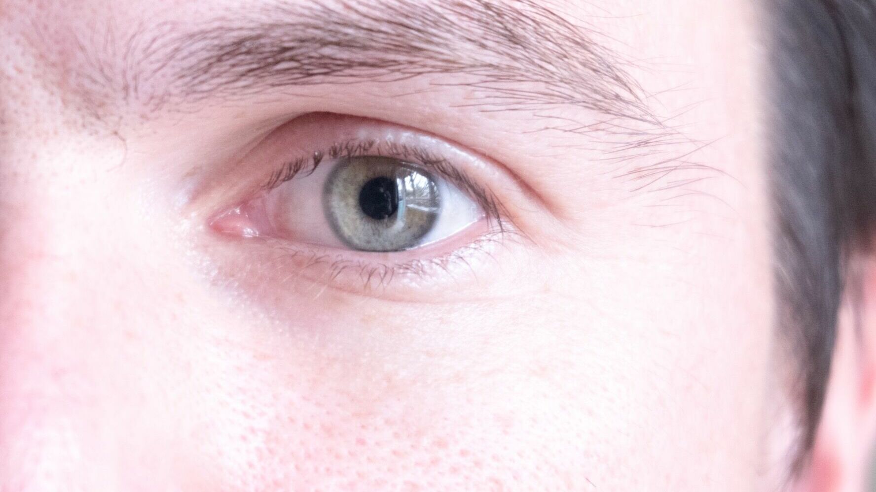 человеческий глаз