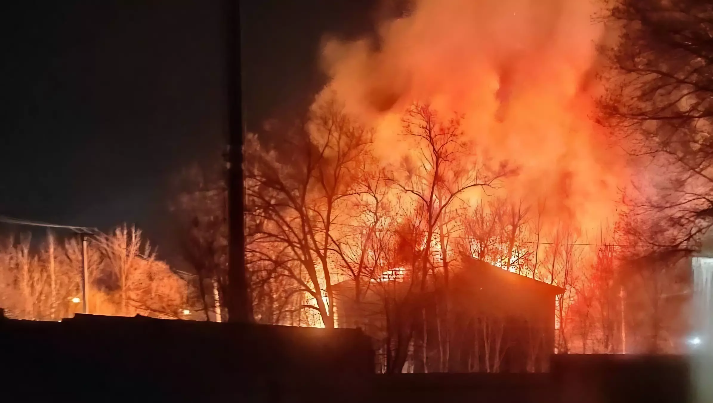 Бараки горят в Хабаровске