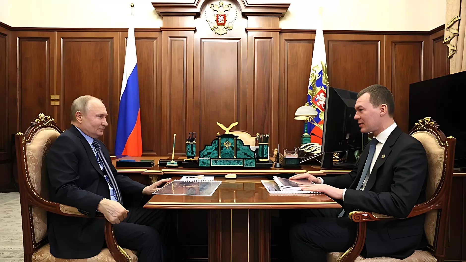 Владимир Путин провел рабочую встречу с Михаилом Дегтяревым