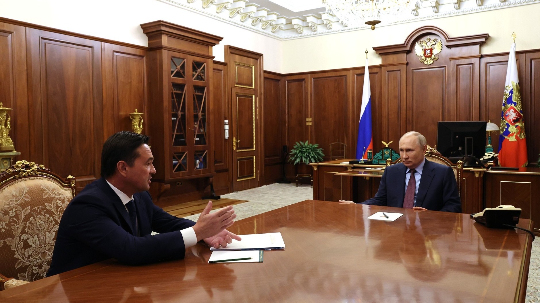 Президент РФ Путин обсудил развитие Подмосковья с губернатором Воробьевым