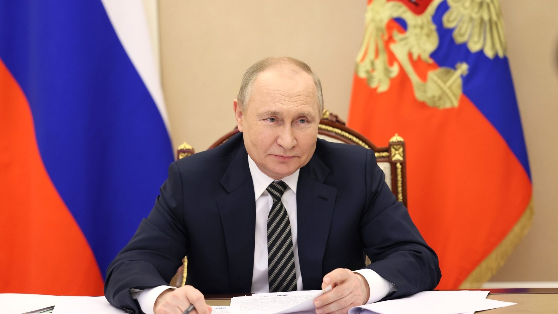Губернатор Хабаровского края поздравил Владимира Путина