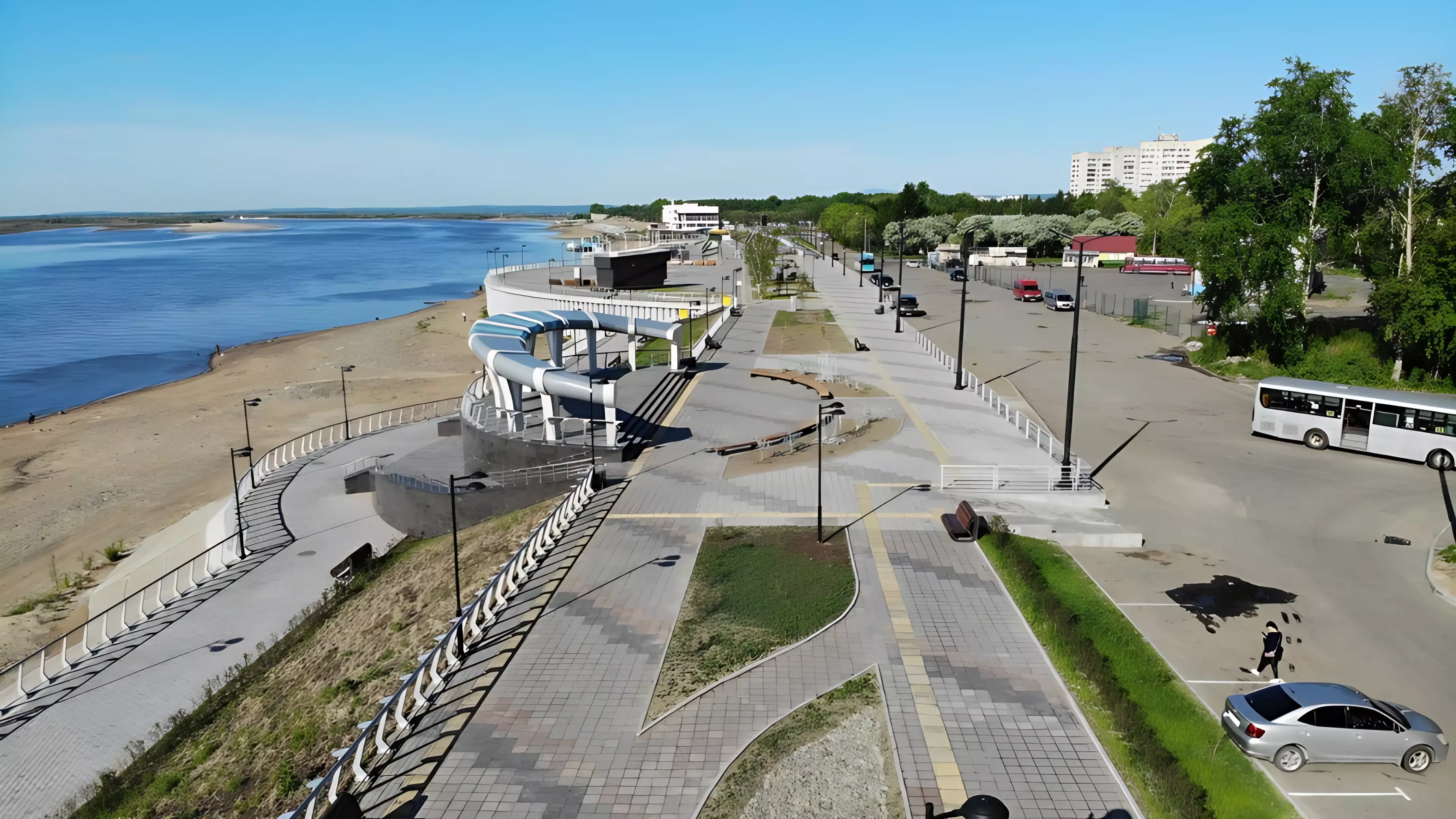Монтажные работы на набережной в Комсомольске-на-Амуре закончат в 2024 году