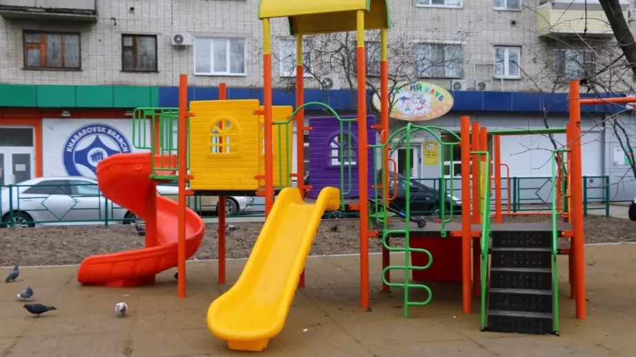 Детская площадка по нацпроекту «Жилье и городская среда».