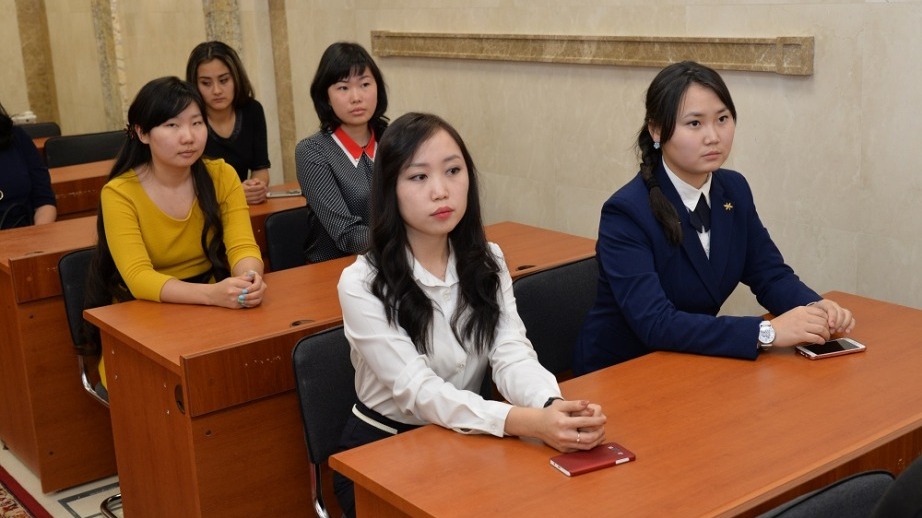 Лучшие студенты из числа КМНС получат стипендию губернатора Хабаровского края